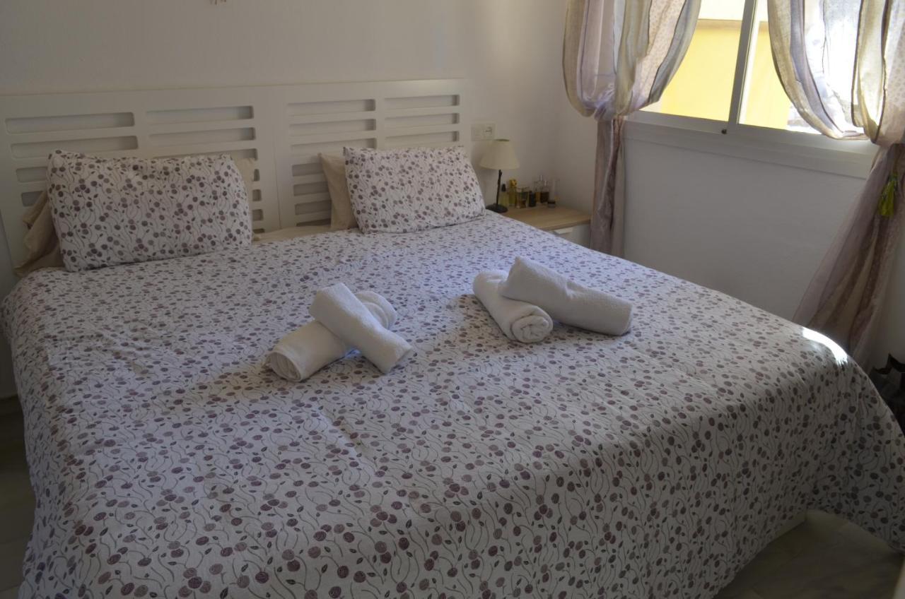Carihuela Un Dormitorio Junto Al Mar Apartment Torremolinos Bagian luar foto