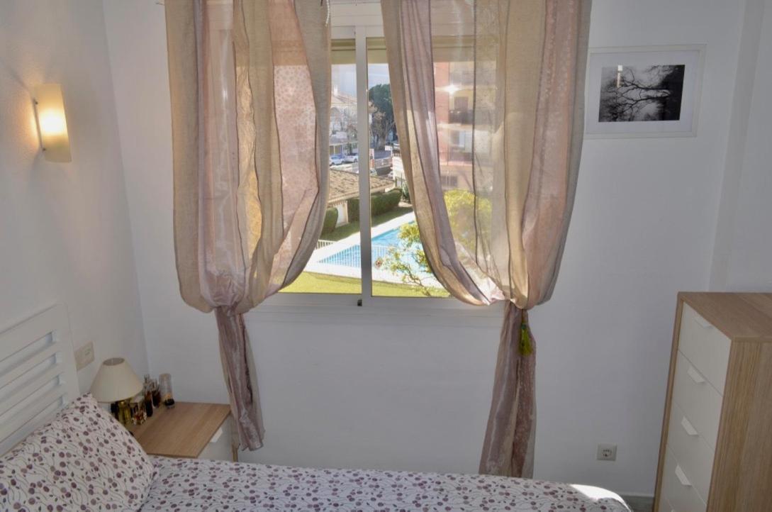 Carihuela Un Dormitorio Junto Al Mar Apartment Torremolinos Bagian luar foto