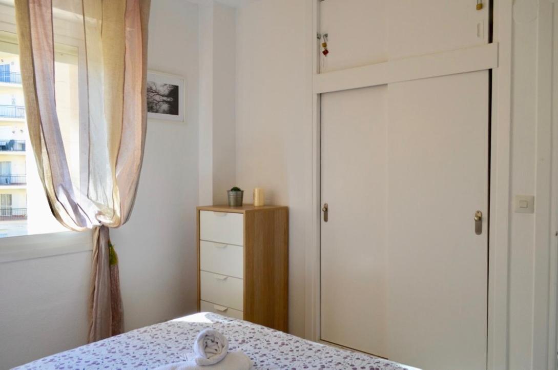 Carihuela Un Dormitorio Junto Al Mar Apartment Torremolinos Bagian luar foto