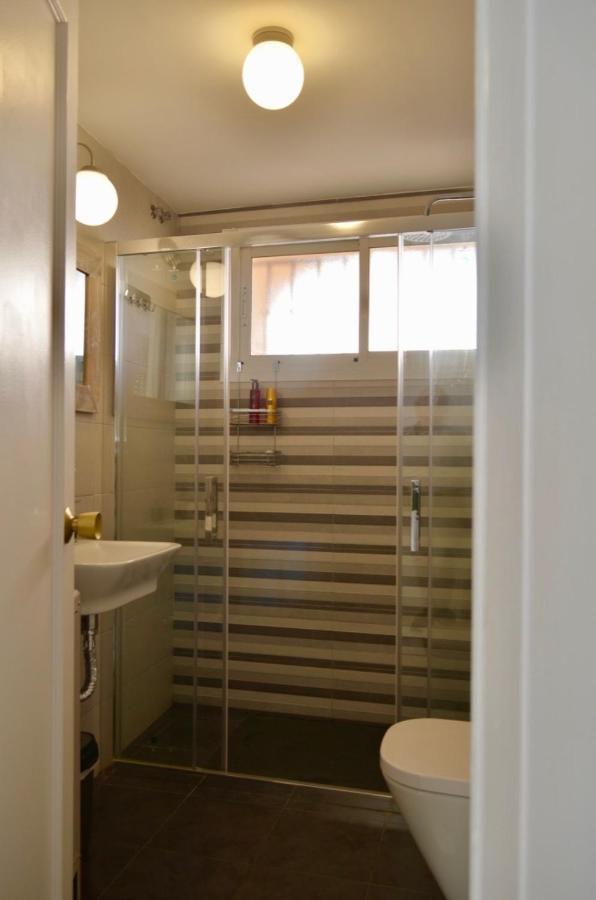 Carihuela Un Dormitorio Junto Al Mar Apartment Torremolinos Bagian luar foto