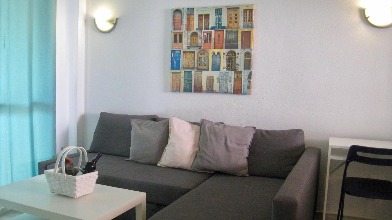 Carihuela Un Dormitorio Junto Al Mar Apartment Torremolinos Bagian luar foto