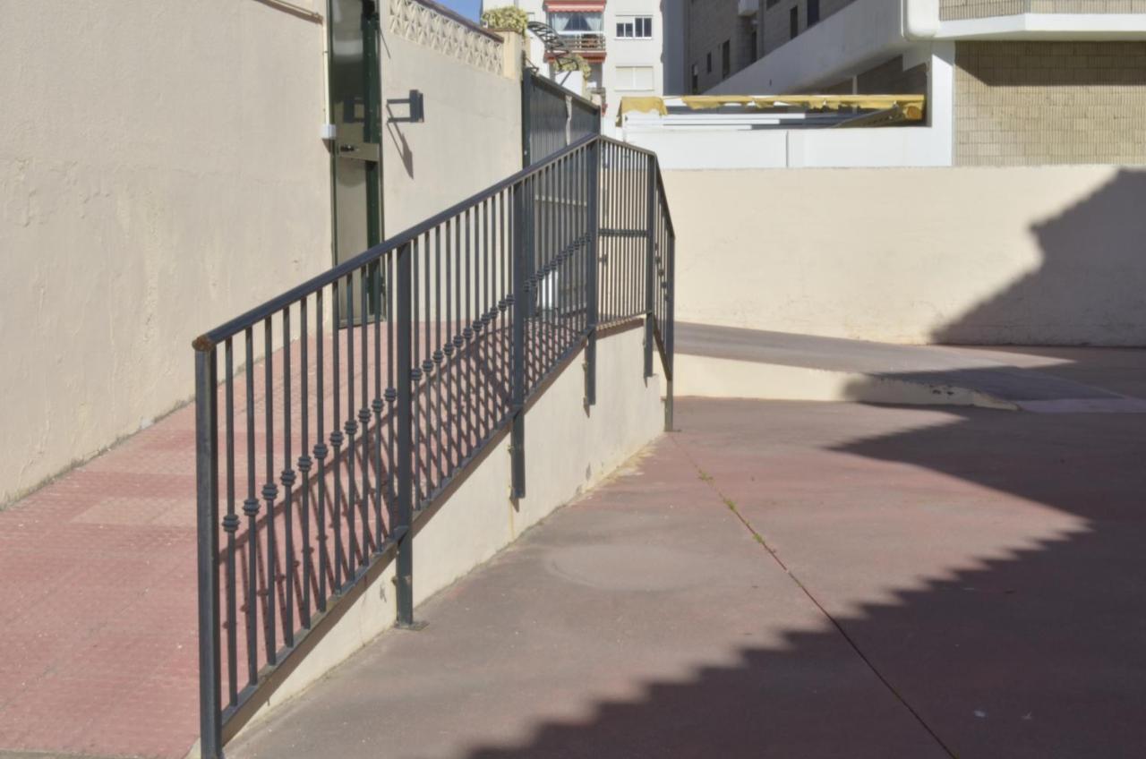 Carihuela Un Dormitorio Junto Al Mar Apartment Torremolinos Bagian luar foto